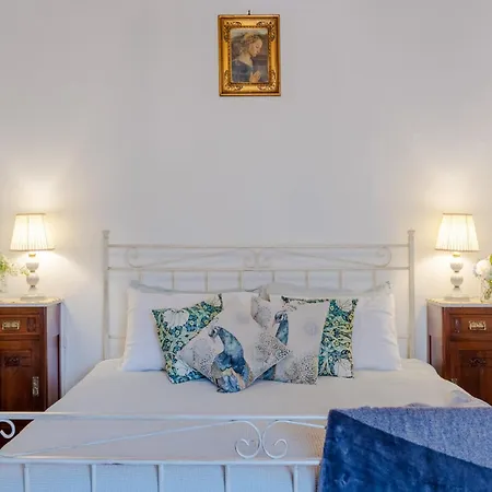 Classic 3 Bedroom Panoramic Apartment *