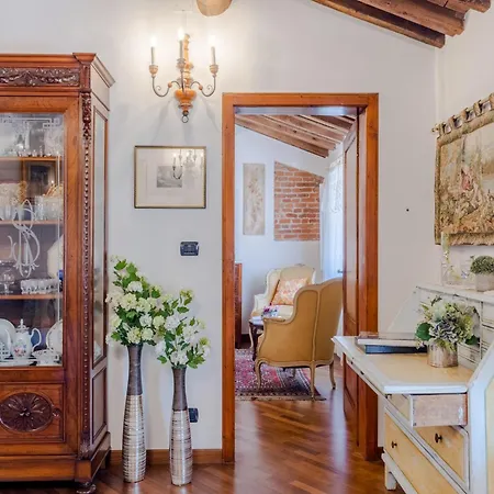 Classic 3 Bedroom Panoramic Apartment