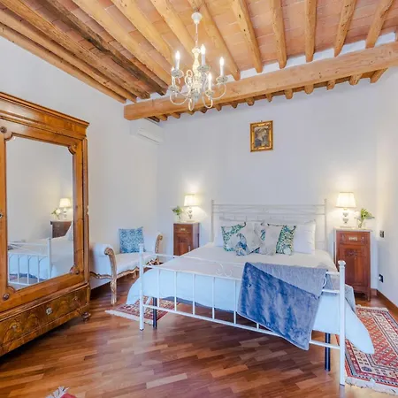 Classic 3 Bedroom Panoramic Apartment *