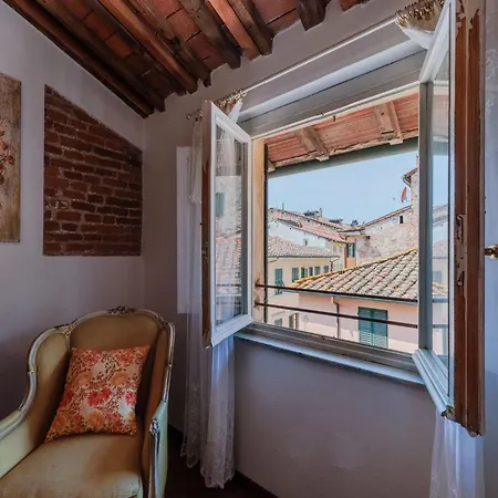Classic 3 Bedroom Panoramic * Lucca
